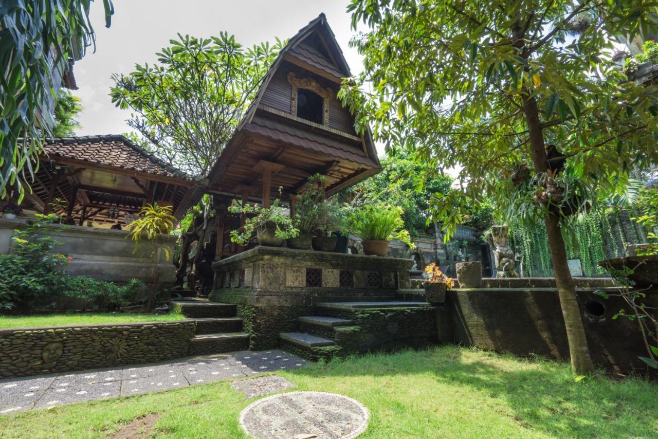 Sania'S House Hotel Ubud Exterior foto